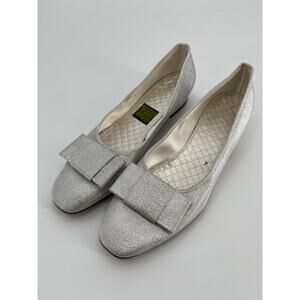 SALE Vintage Daniel Green Comfy Slippers Sz 2A65 (6/6.5) Silver Lame Heeled